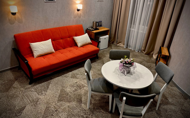 Cremant Hotel