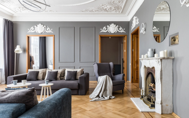 Апартаменты Avenue 180 кв.м с видом на Большую Конюшенную Улицу и Церковь Петра и Павла