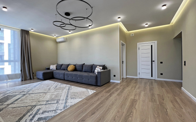 Stilnye s Vidom i Dizaynerskim Remontom Apartments