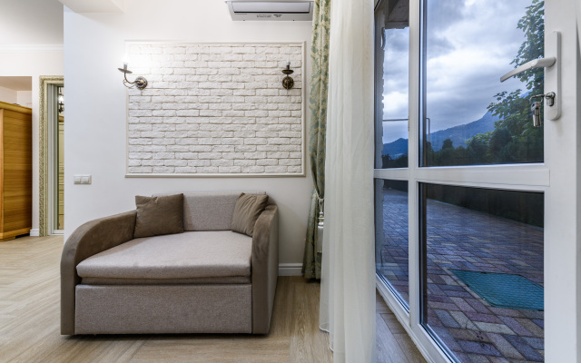 Oplot - Uyutnye s lichnoj saunoj 2 Apartments