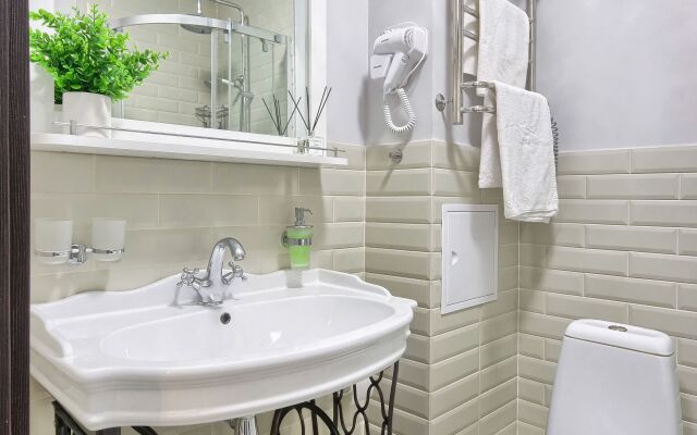 MyhomeYourhome Na Obraztsovoy Apartments