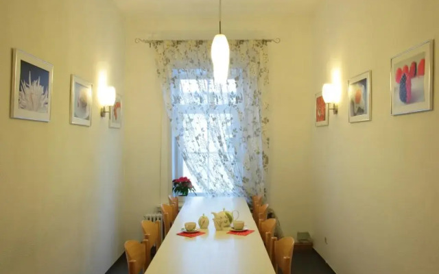 Erlangenskiy Dom Hotel