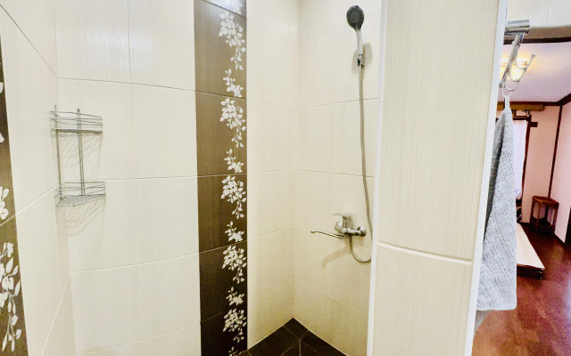 Квартира на Аланской, 25 "Japan"