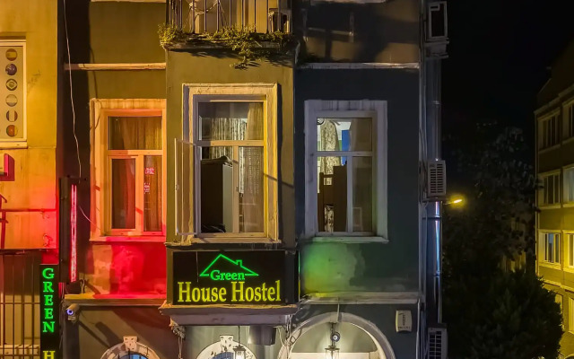 Taksim Green House Hostel
