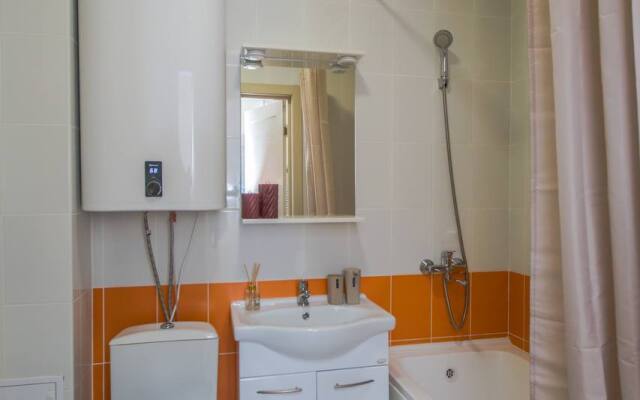 Квартира в Современном Районе с Новым Ремонтом