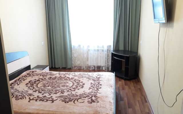 Dvukhkomnatnaya Na Raskolnikova 27 Apartments