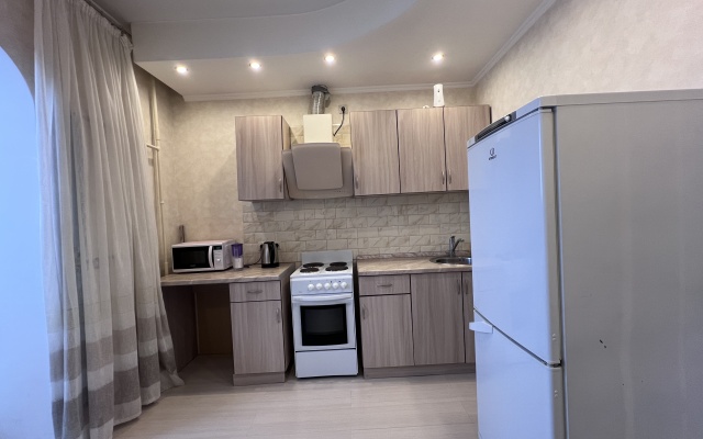 Kvartira Alexhome Rp Sverdlovskiy Zarechnaya 3 Apartments