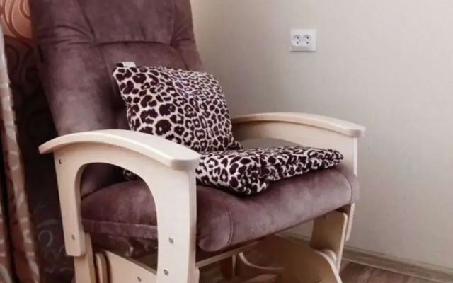 Na Ulitse Imeni Kosmonavta Popovicha 25 Apartments