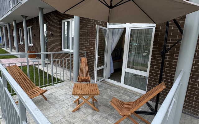 49m2 Na Beregu So Svoyej Terrasoy Flat