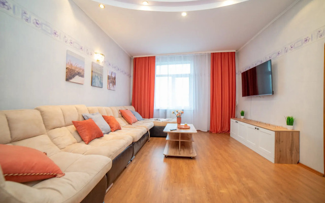 Апартаменты Радищева 12 трехкомнатная