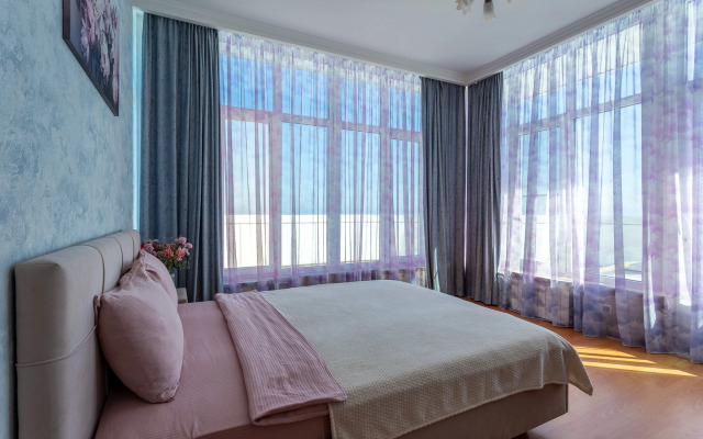 Квартира трехкомнатная с прямым видом на море