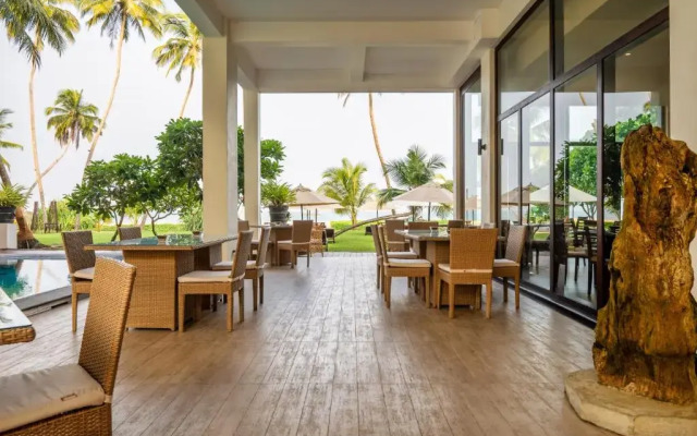 Hotel Shinagawa Beach Hotel