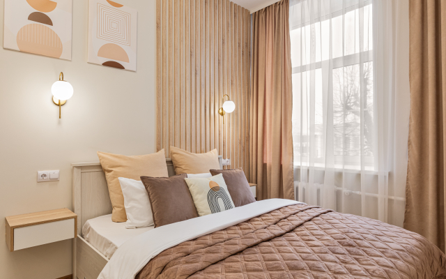 FullHouseApart dizaynerskie trekhmestnye apartamenty na vokzal'noy ploshchadi Apartments