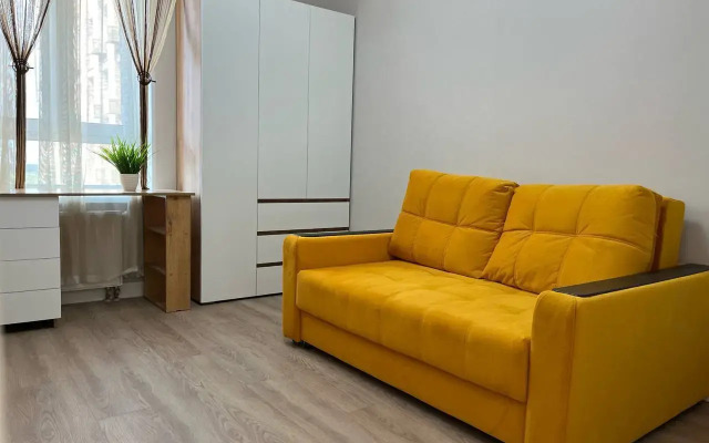 Trekhkomnatnaya na Shesterykh s Konditsionerom Flat