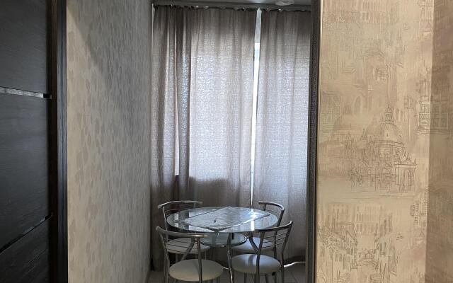 Na Angarskoy 7g Apartments