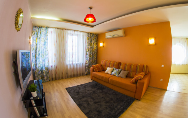 Na Dekabristov Apartments