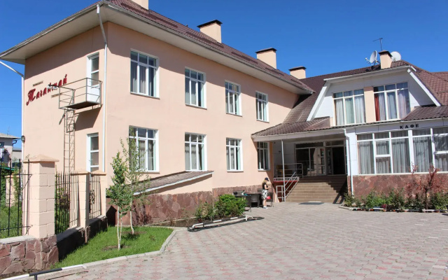 Отель Tagaytay Karakol