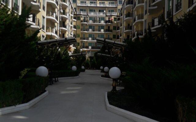 Taliana Beach Residence Apartment