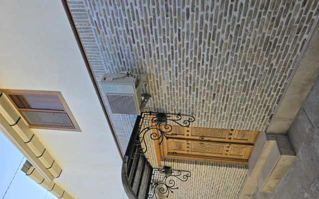 Shukran Hotel