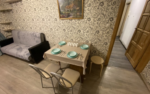 Dvukhkomnatnaya v Poselke Kalininets, Ulitsa Fabrichnaya Flat