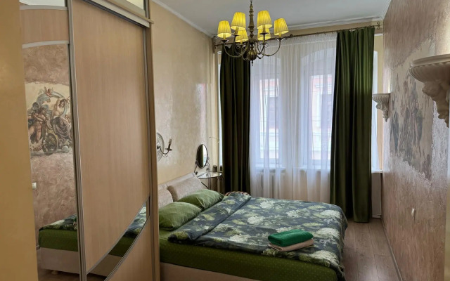 Apartments Trekhkomnatnye Apartamenty