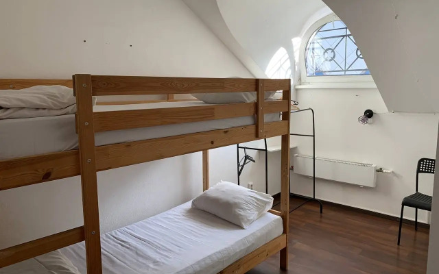 Petya i Volk na Sennoj Hostel