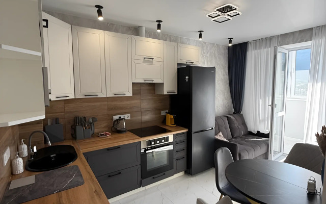 Komfortnaya Kvartira V Kurortnom Gorode Yalta Flat