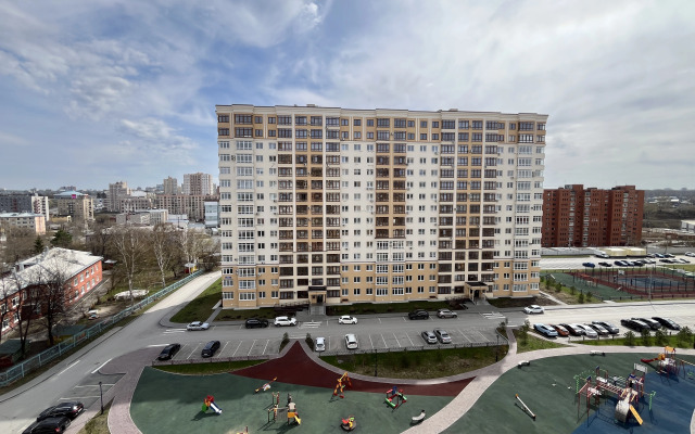Unique Apart Listva v elitnom ZhK ryadom so Znamenskim Soborom i Gubernatorskoy kadetskoy shkoloy MChS na Michurina 58/1 Apartments