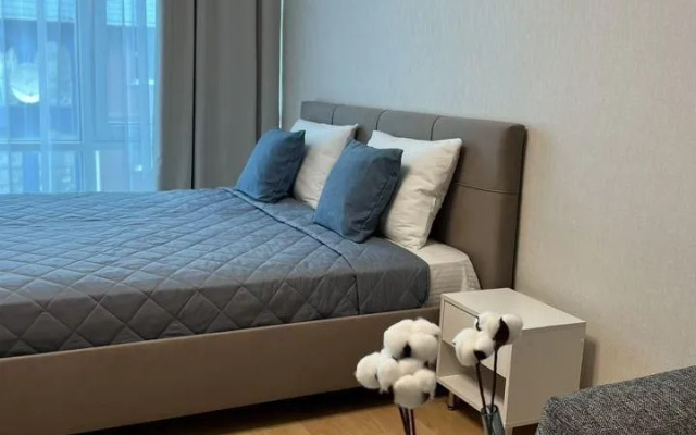 Na Internatsionalnoy Ulitsa 3/1 Flat