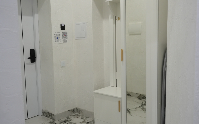 Апартаменты на Светлой 18 (102)