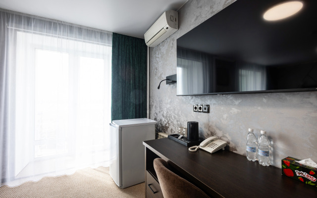 Druzhba Hotel
