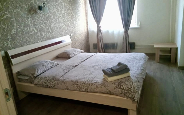 Dukat v tikhom rayone u lesa 1 Flat