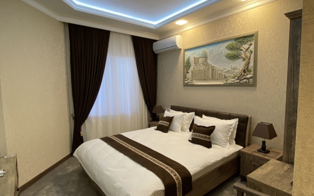 Archie Family Hotel