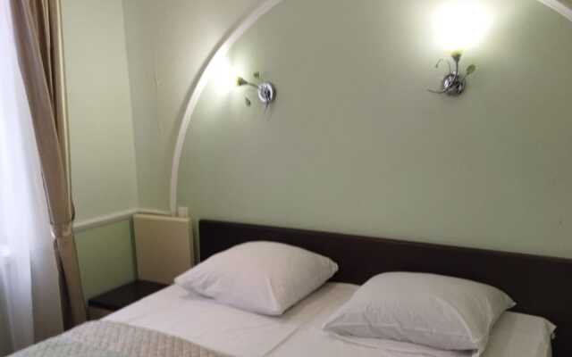 Yantar Hotel