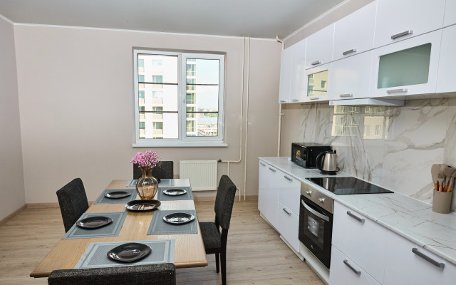 V 10 Minutakh Khodyby Ot Kremlya Flat