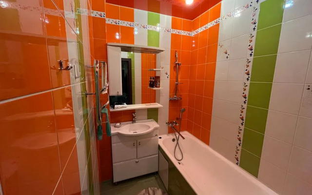 Bolshaya Kvartira s Yevroremontom Flat