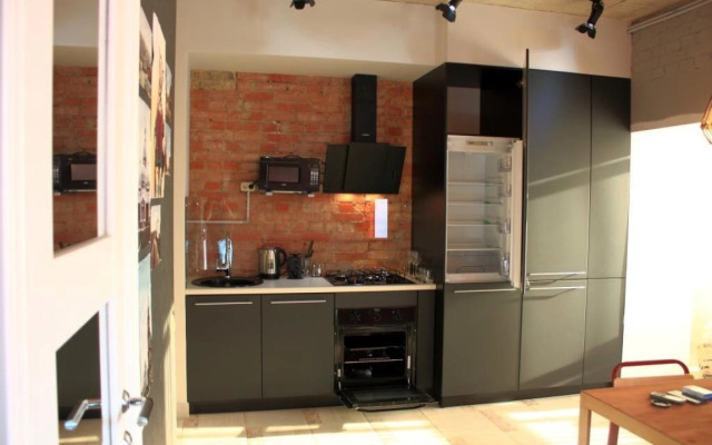On Demonstracii Studiya Apartment