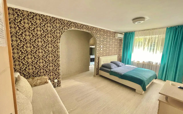 V samom tsentre Tyumeni Flat