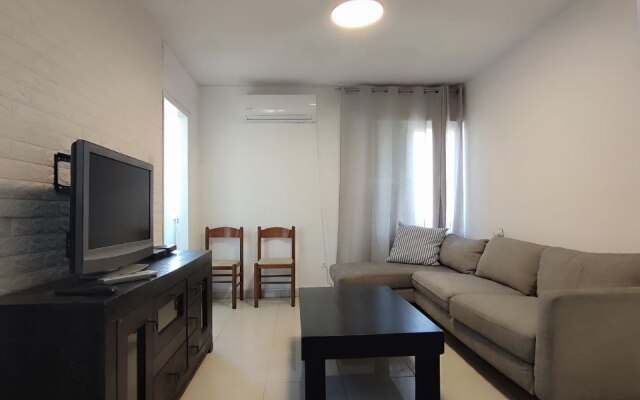 V Krayot Apartments