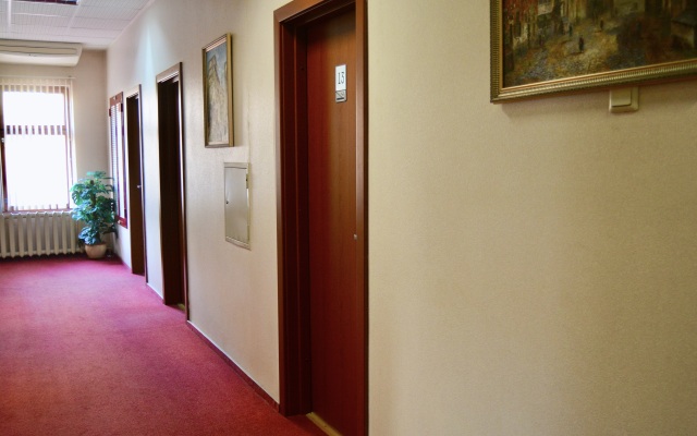 Yug Hotel