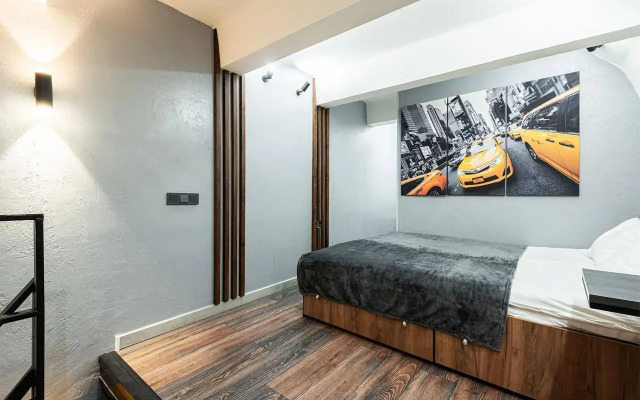 Next Race U Metro Maryino Sovremennye Apartaments