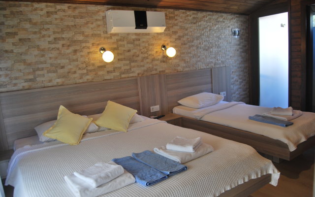 Nuri's Beach Bungalow
