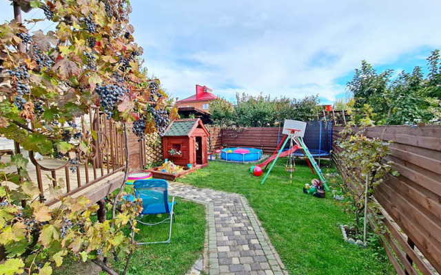 Otdelnyj Kottedzh Kubanskij Dvorik 4 Guest house
