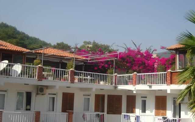 Akdeniz Pansiyon Bed&Breakfast