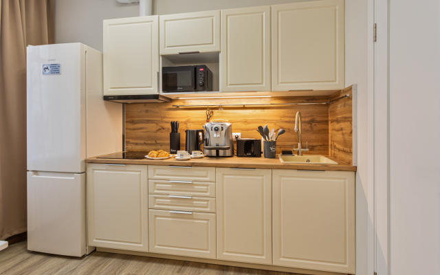 FullHouseApart dizaynerskie trekhmestnye apartamenty na vokzal'noy ploshchadi Apartments