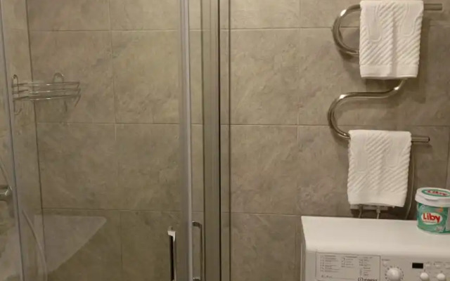 hotel Chetyrekhmestnye Apartamenty Leohotels Na Vitebskom, 99 Apartment
