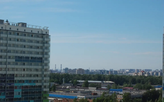 S Balkonom Ryadom S Metro Ladozhskaya Apartments