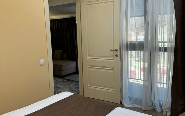 Апартаменты на Гаражной 6 с видом на горы"