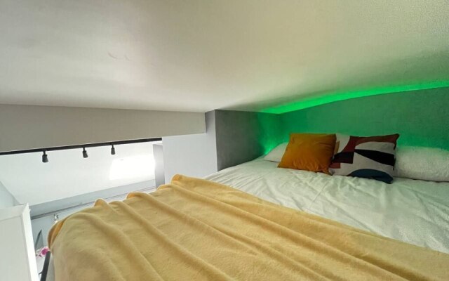 Dvukhurovnevyye Apartamenty Cloud Attic na Elektrozavodskoy
