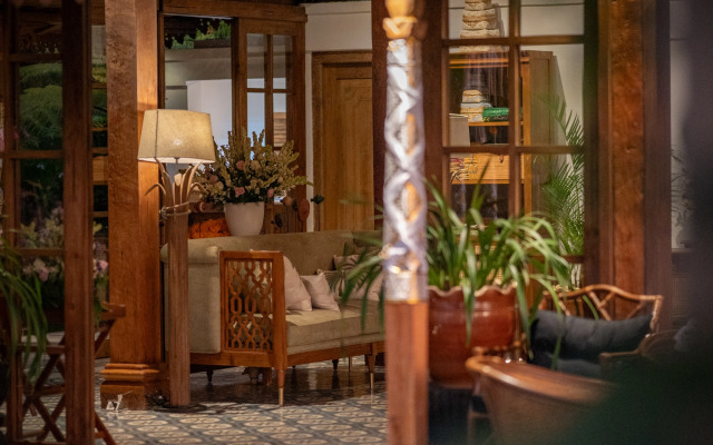 Resort Umah  Lusa Hotel